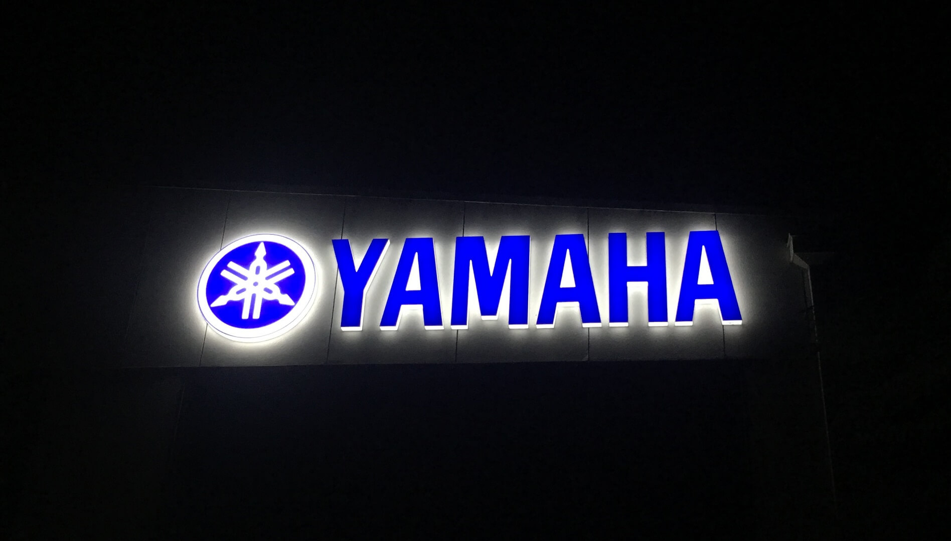 Why Consider Outdoor Illuminated Signs Melbourne